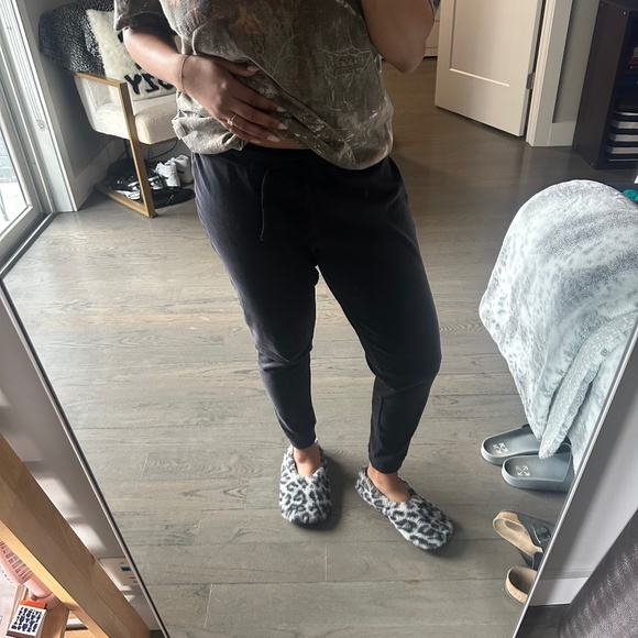 Gymshark Sweatpants - Picture 1 of 5
